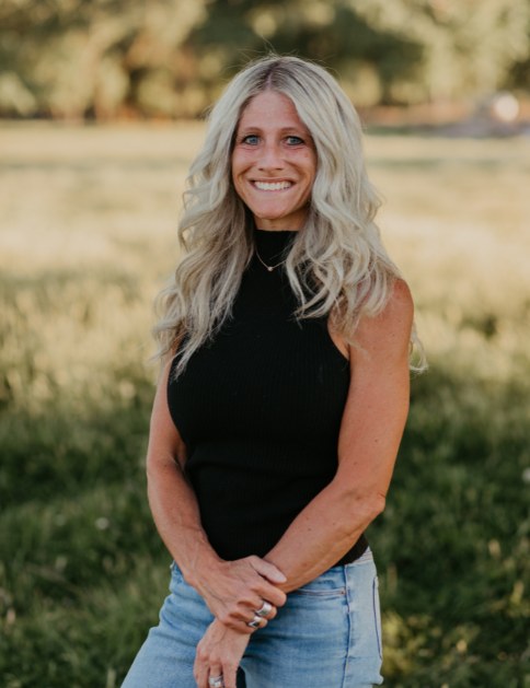 Meet Coach Shana! She is coming back to our FORCE and we are so excited to have her. She will be coaching Steel 6, Blaze, and the advance team tumbling. She is most excited for “South Force to continue the legacy that we’ve already built in St. George!”